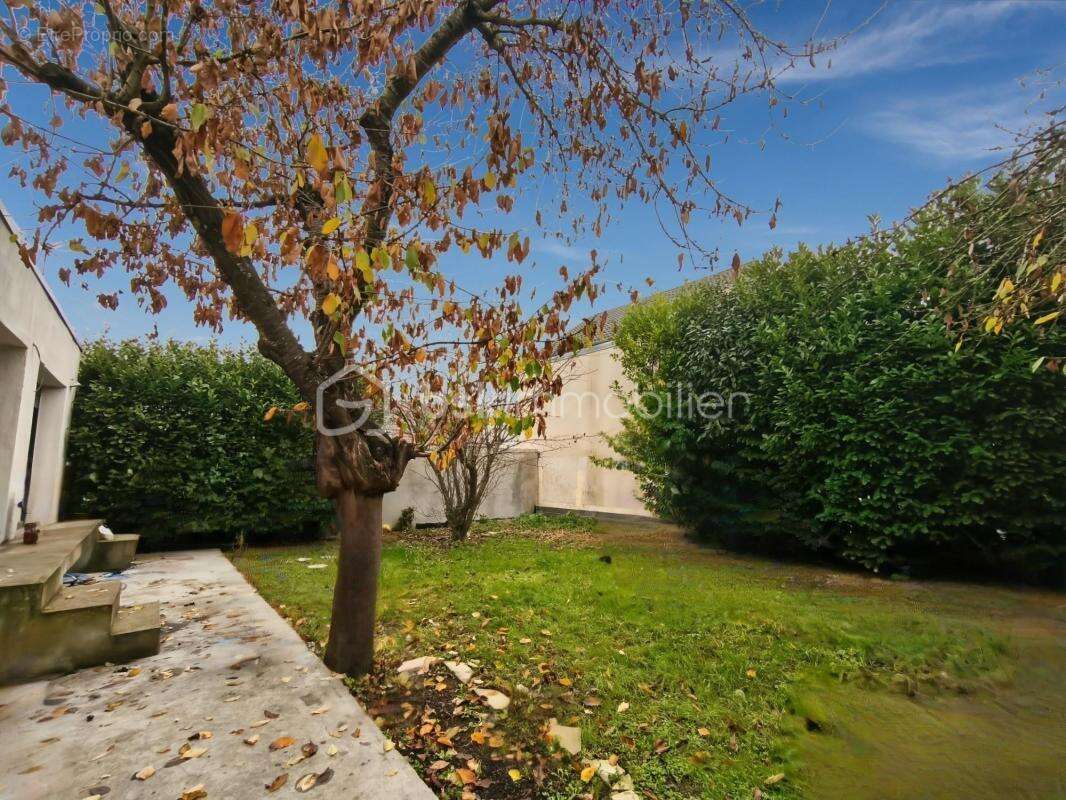 Maison à GOUSSAINVILLE