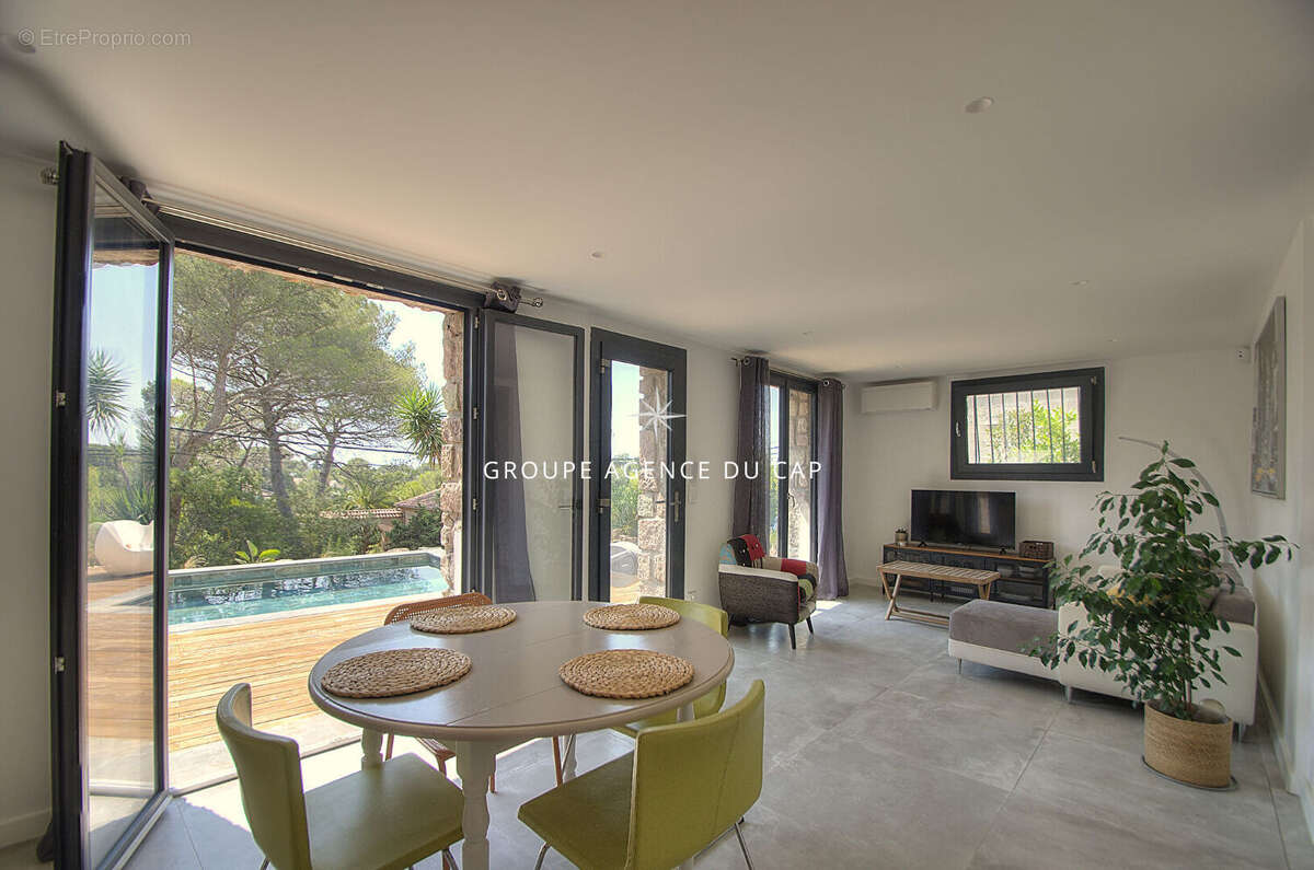 Maison à SAINT-RAPHAEL