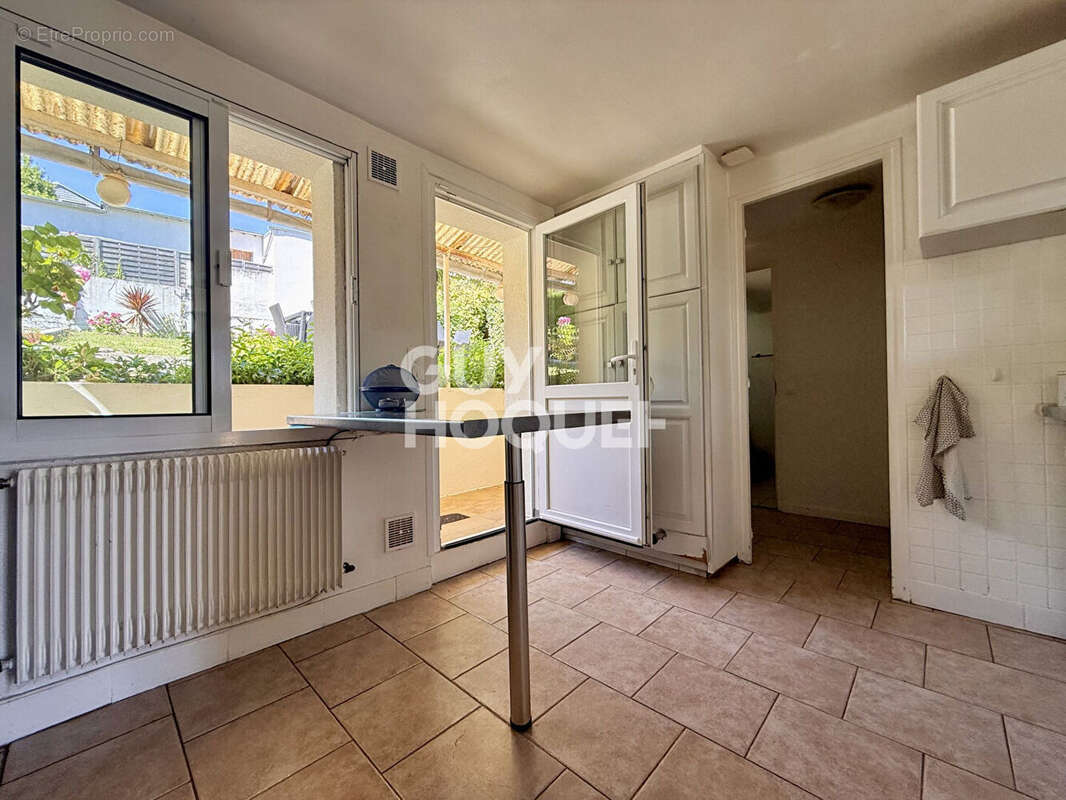 Saint-arnoult, maison 3 pièces avec jardin, garage et dépendance - photo 8