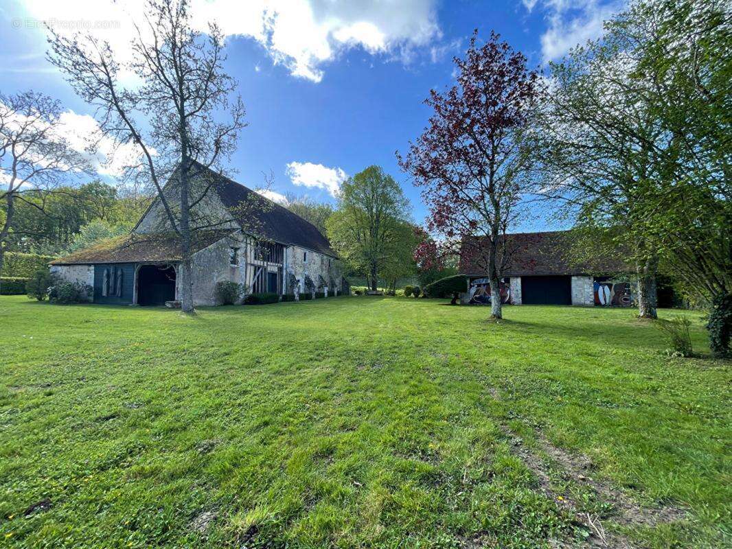 Maison à SAINT-MAURICE-SUR-AVEYRON