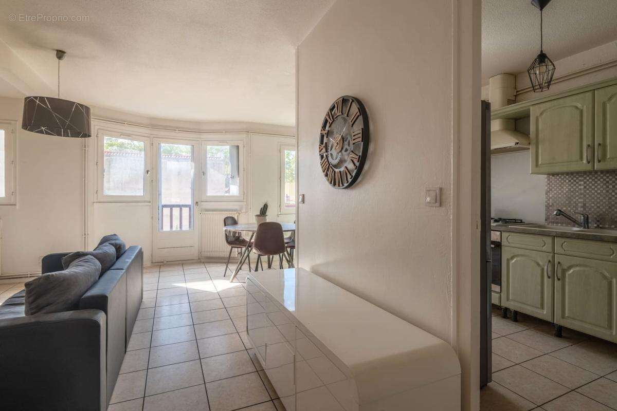 Appartement à SAINT-FONS