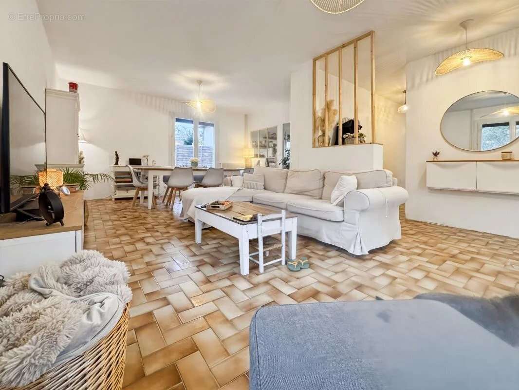 Maison à COULOUNIEIX-CHAMIERS