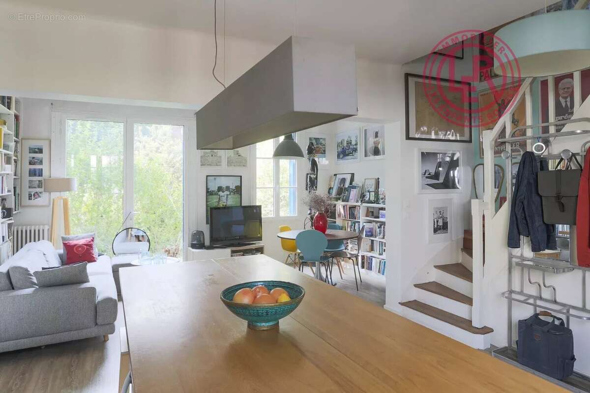 Appartement à IVRY-SUR-SEINE