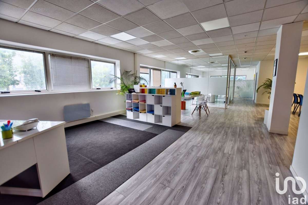 Photo 2 - Commerce à RIS-ORANGIS