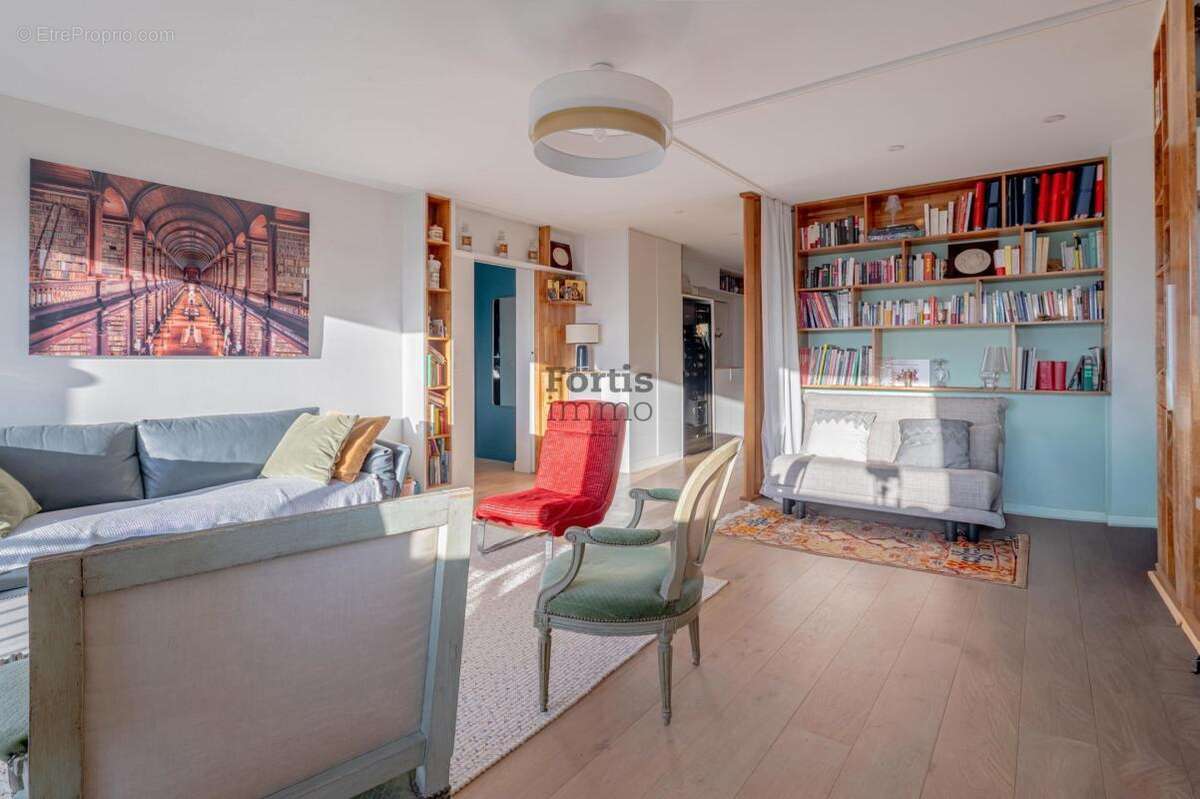 Appartement à PARIS-18E