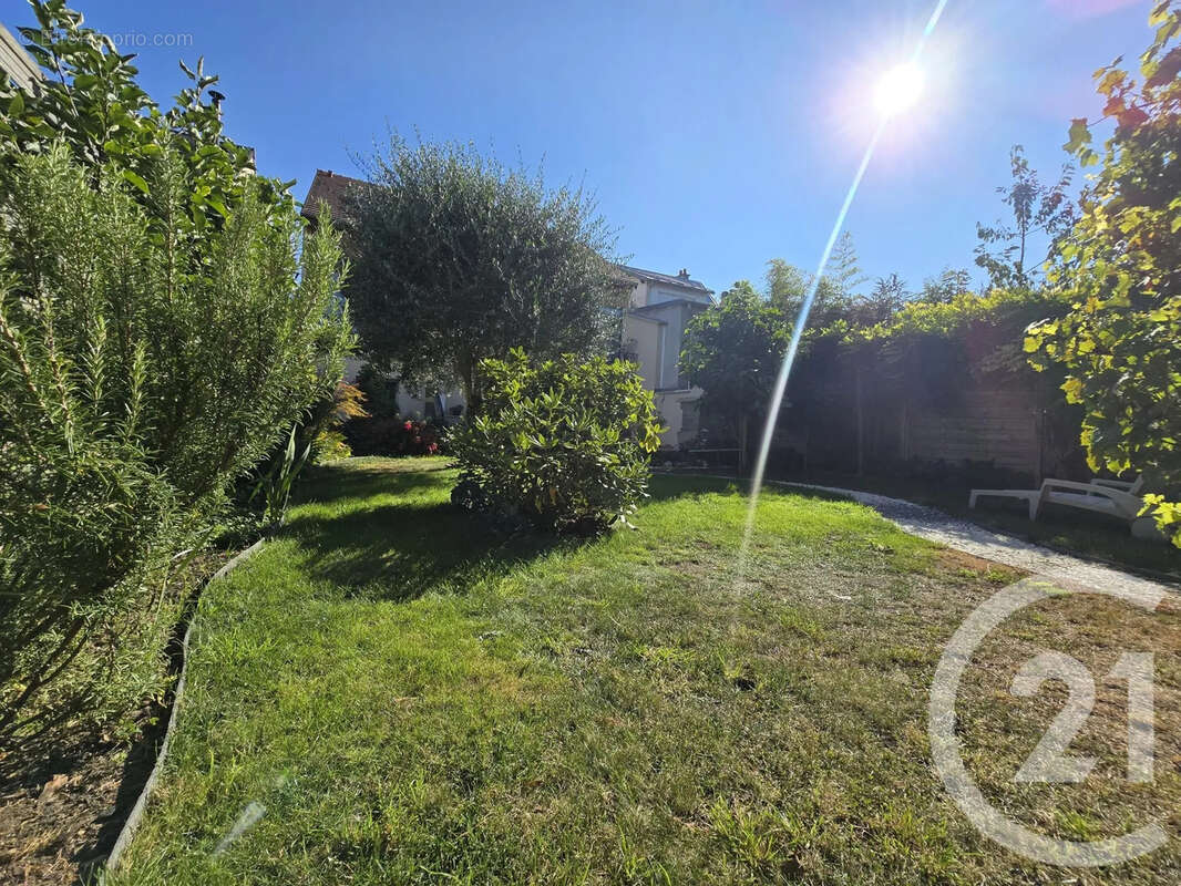 Maison à ORMESSON-SUR-MARNE