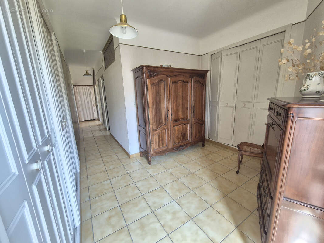 Maison de caractère de 177 m2   Quartier recherché de Costebelle - photo 9