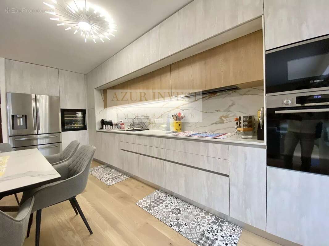 Appartement à ROQUEBRUNE-CAP-MARTIN