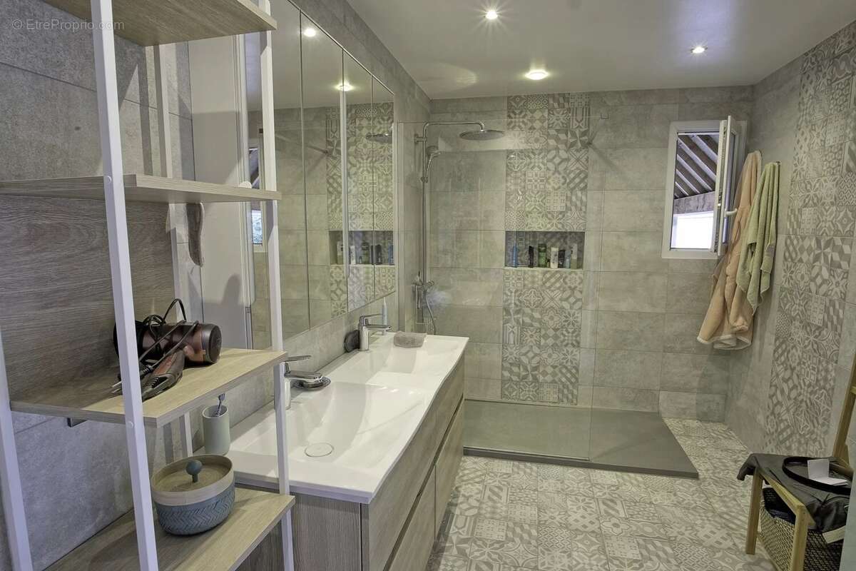 Maison à AMFREVILLE