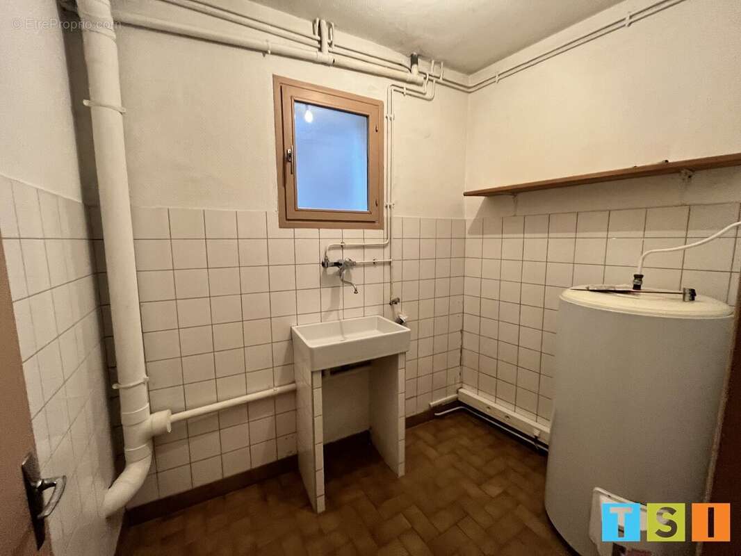 Maison à MONTREJEAU