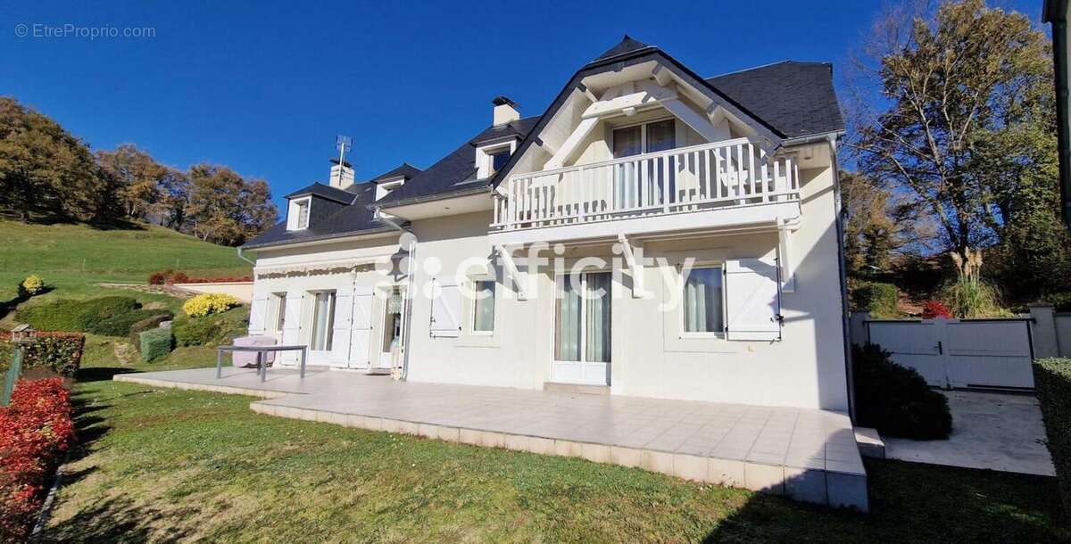 Maison à BOO-SILHEN