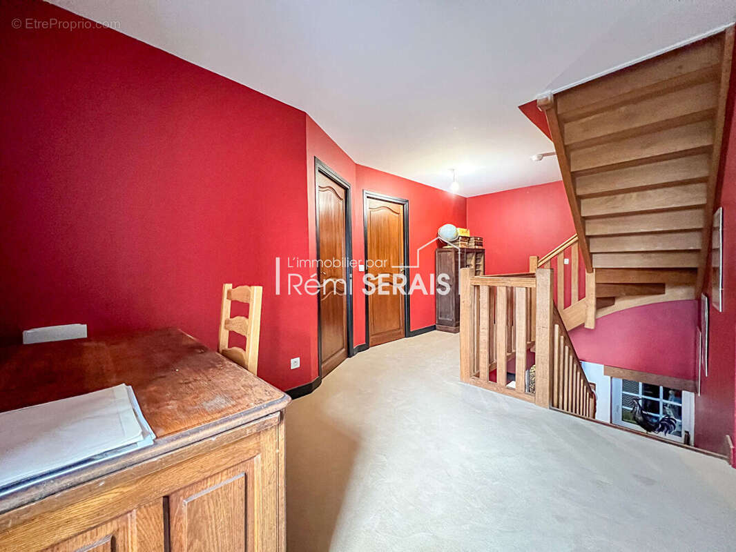 À vendre - Maison de caractère avec piscine et dépendance à Clécy, au coeur de la Suisse Normande - photo 13
