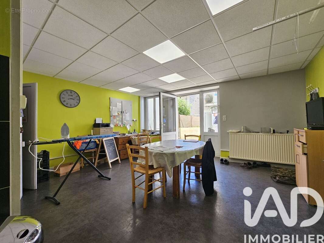 Photo 5 - Commerce à CLAIRVAUX-LES-LACS