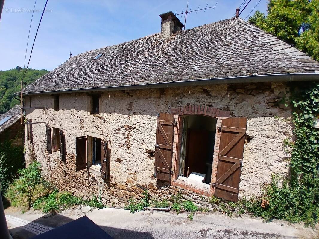 Maison à MONTIRAT