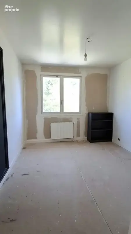 Maison traditionnelle de plain-pied de 4 chambres sur terrain arboré de 1 046 m2 - photo 9
