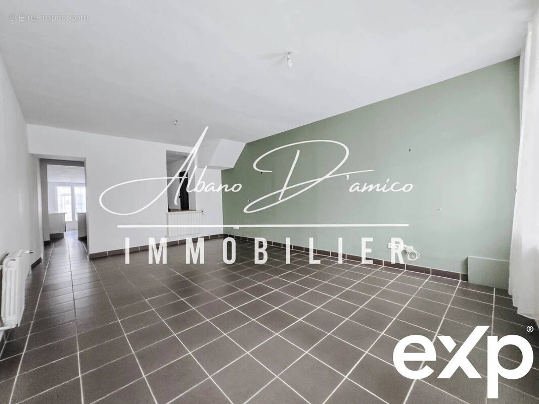 Maison à NEUVILLE-SAINT-REMY