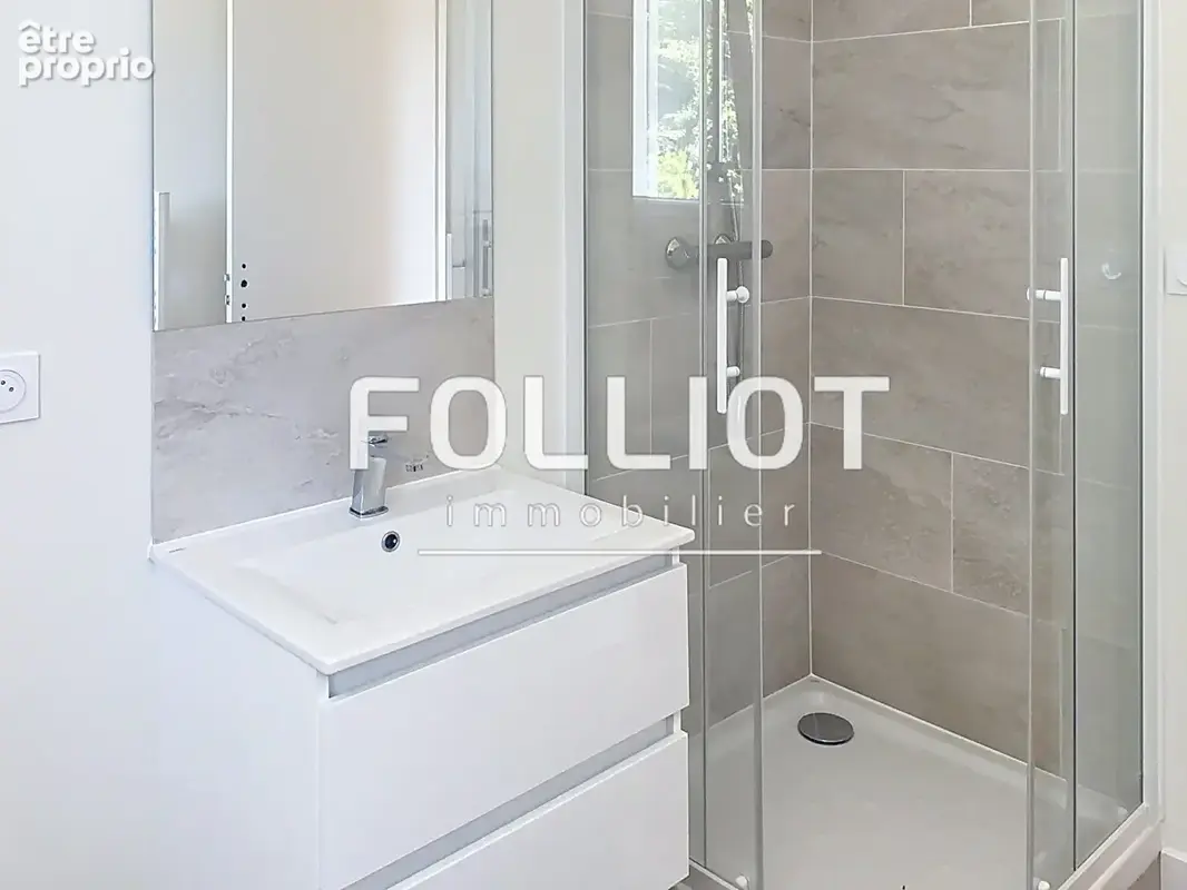 A VENDRE COURSEULLES SUR MER, APPARTEMENT 4 pièces , 3 chambres, 300 mètres de la mer - photo 6