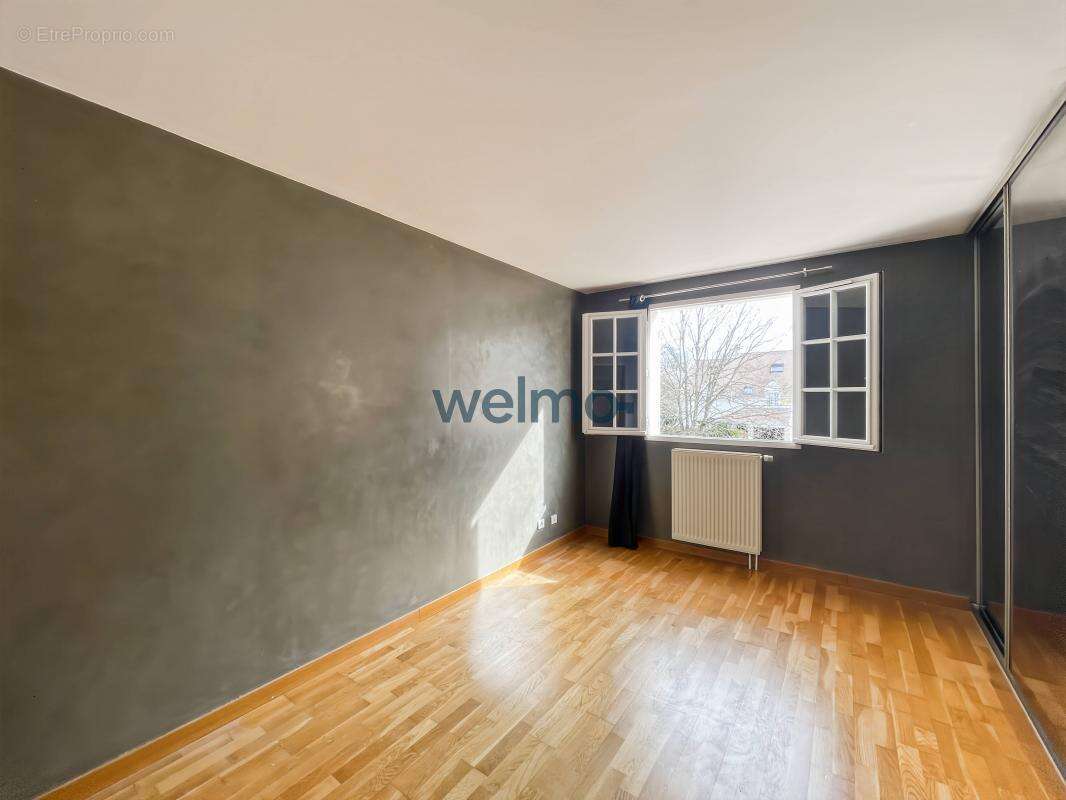 Maison à SAINT-REMY-LES-CHEVREUSE