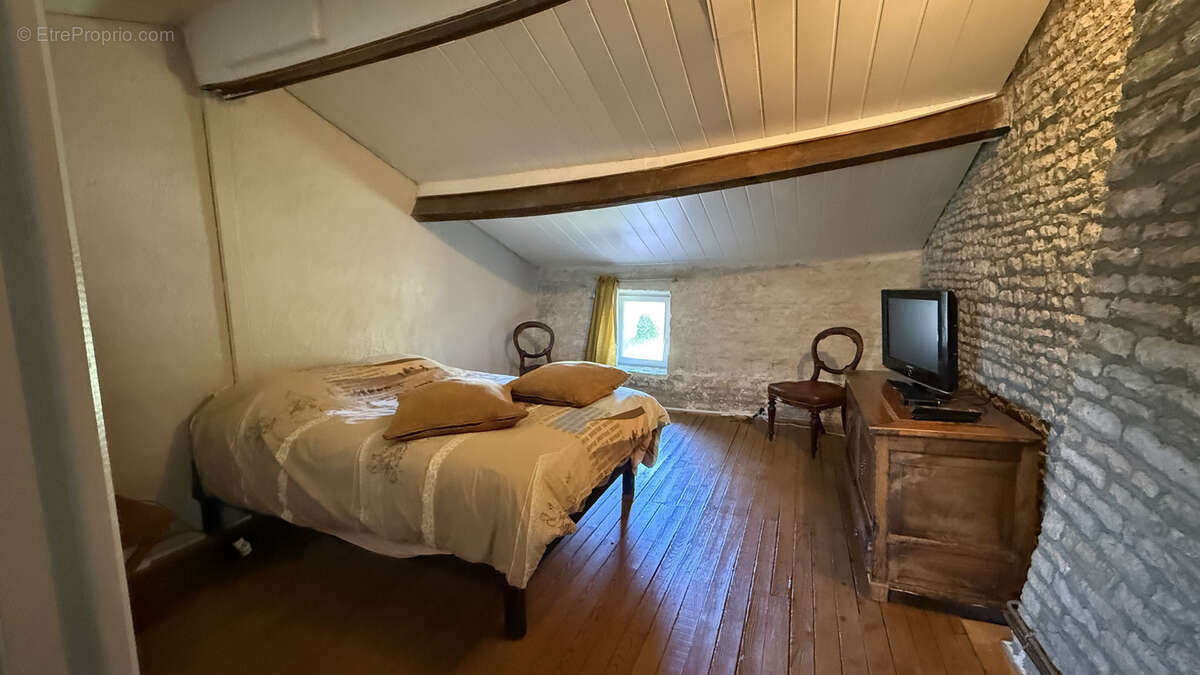 Maison à VILLEFAGNAN