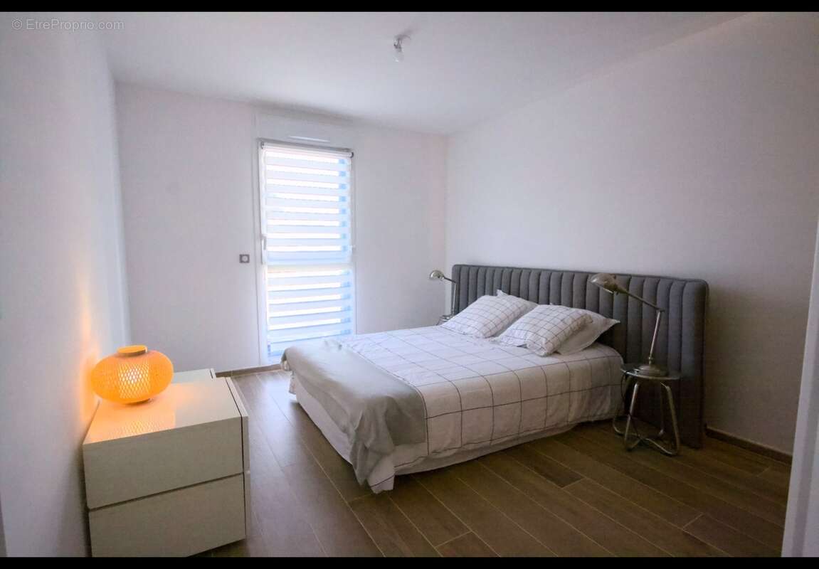 Appartement à vendre 2 pièces  dernier étage terrasse ascenseur et garage AIX EN PROVENCE (13) - photo 9