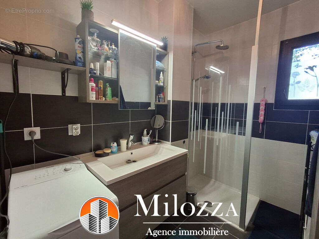 Appartement à HEYRIEUX