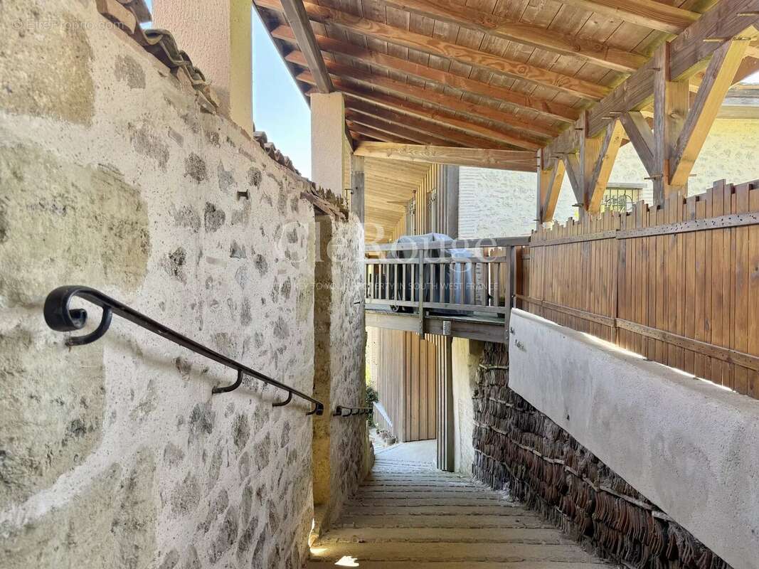 Maison à MONSEGUR