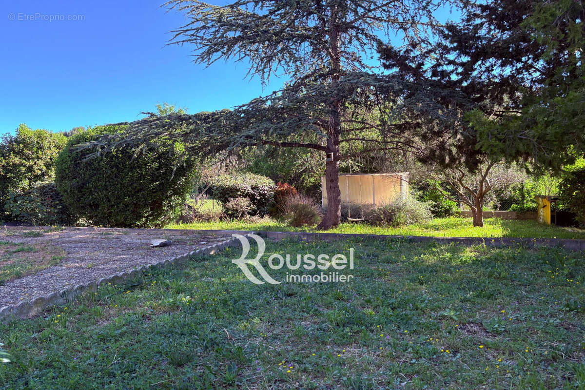 Maison à POUSSAN