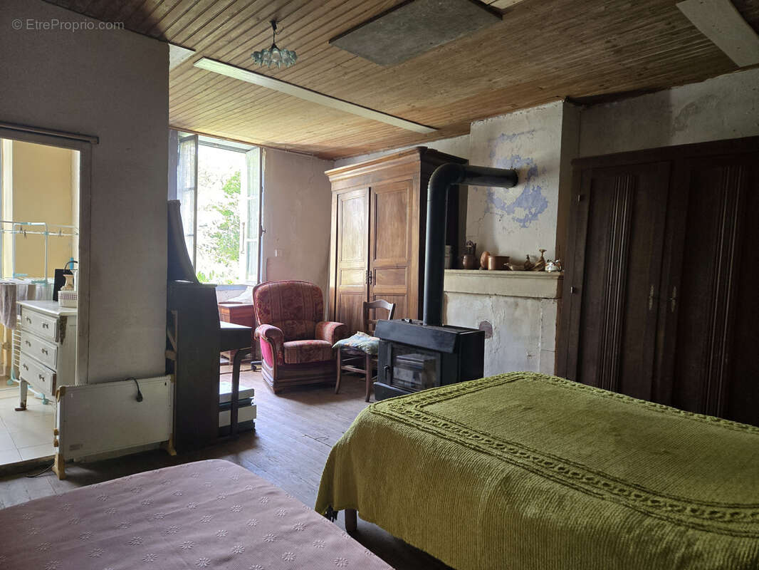 Maison à BREUIL-MAGNE
