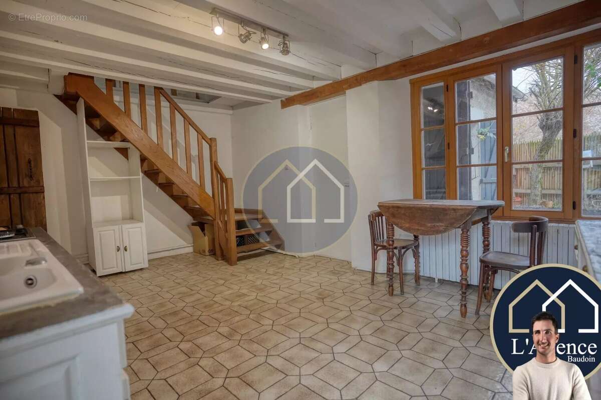 Maison à YERMENONVILLE