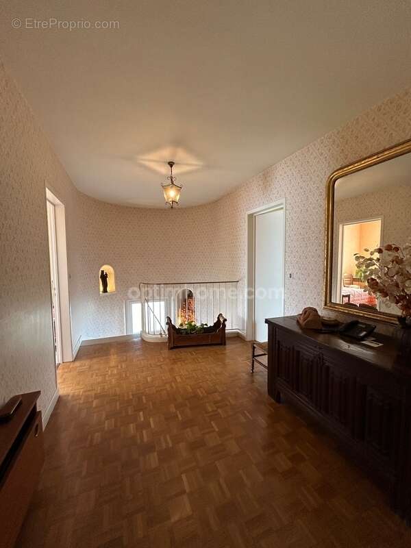 Maison à CHATEAUPONSAC