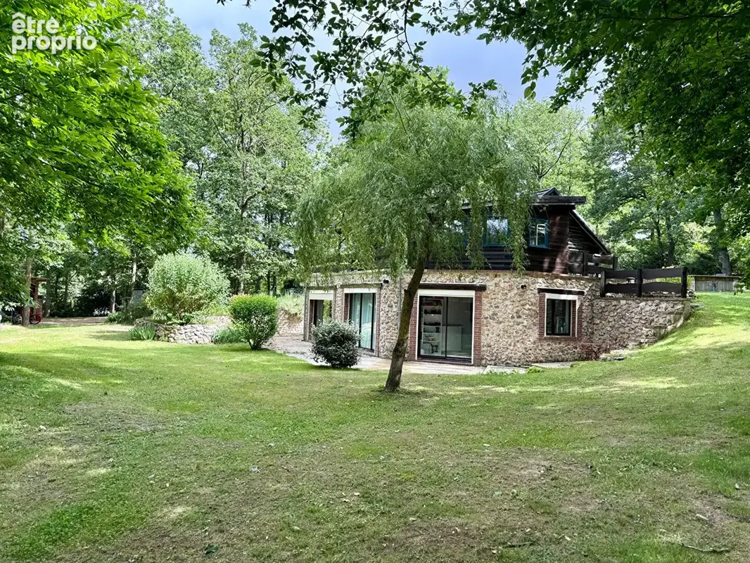 Photo Maison à Saint-Lubin-Des-Joncherets au prix de 350 000€
