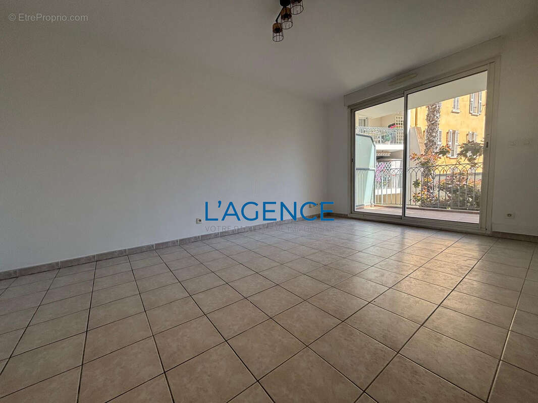 Appartement à HYERES