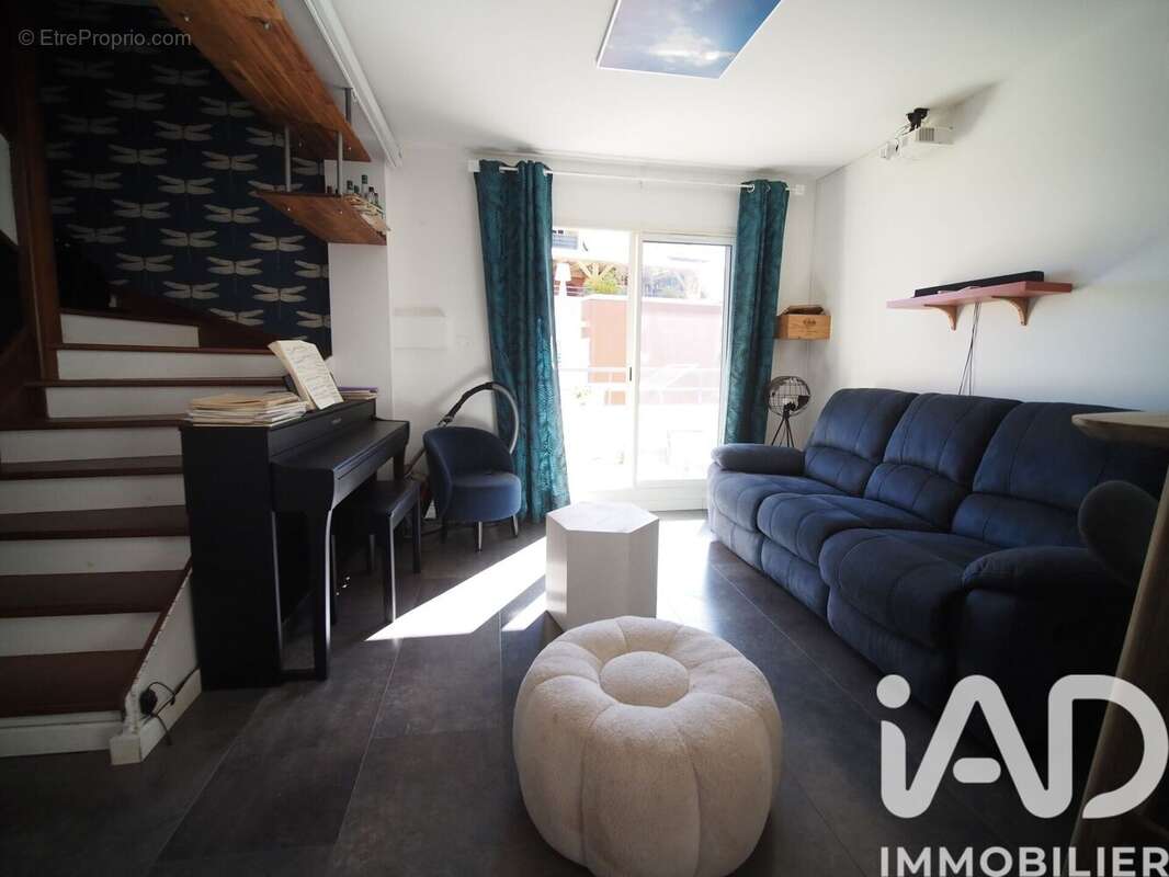 Photo 2 - Appartement à SAINT-DENIS