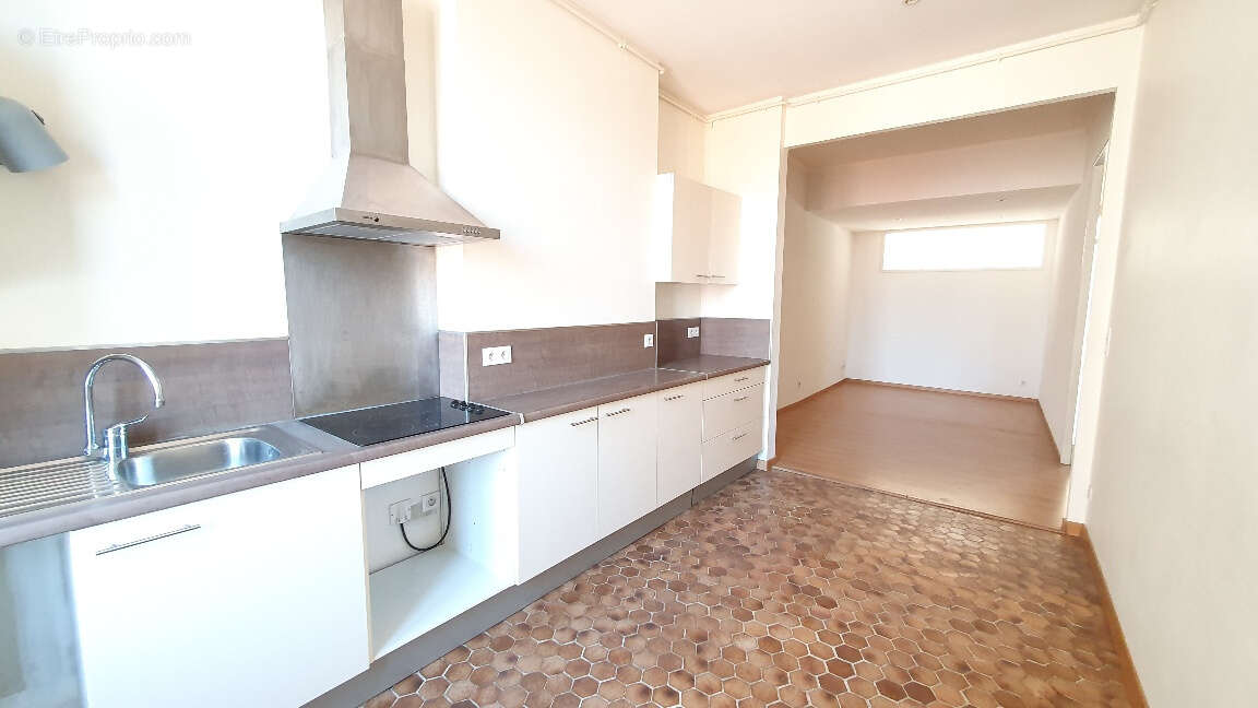 Appartement T3 traversant de 85,39 m2 avec vue exceptionnelle sur la Saône 69009 Lyon - photo 9