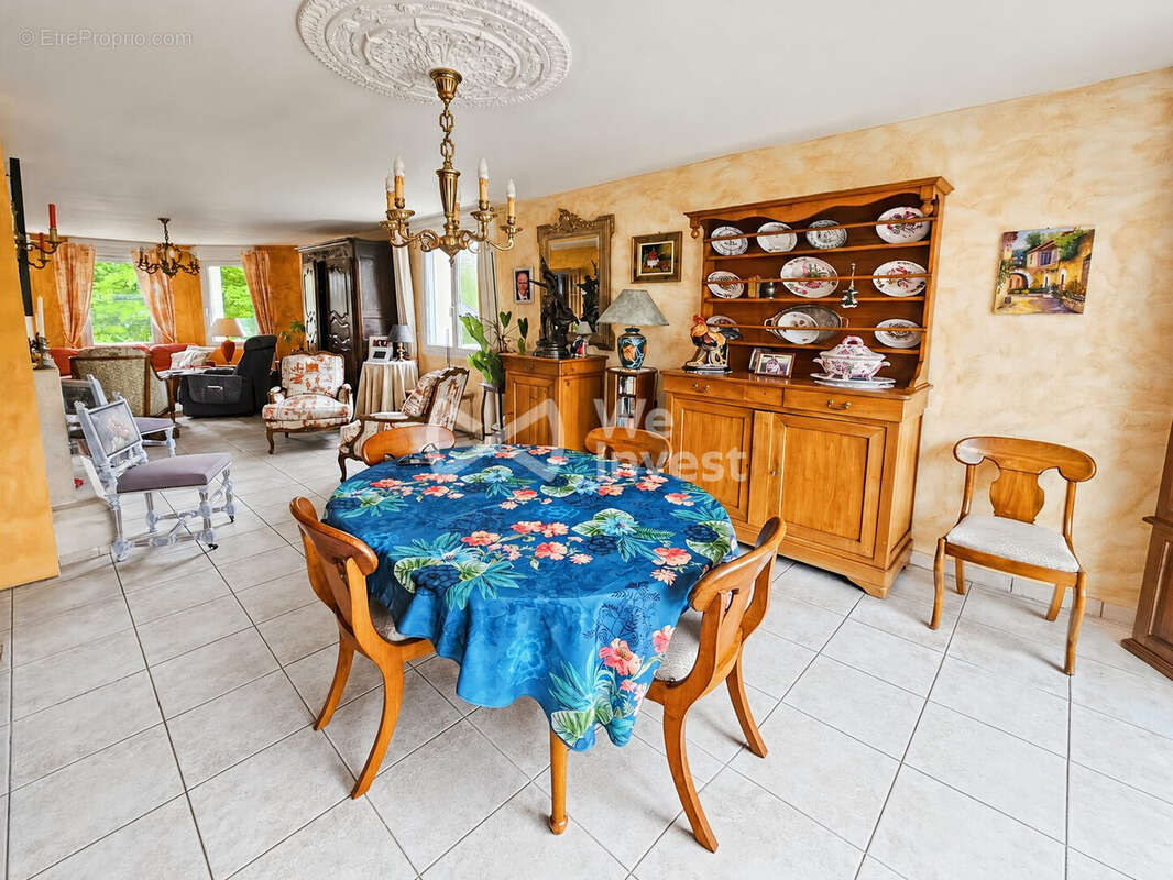 Maison à DAMOUZY