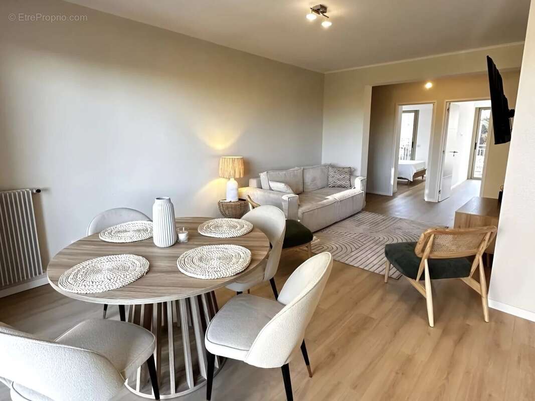 Appartement à LE CANNET