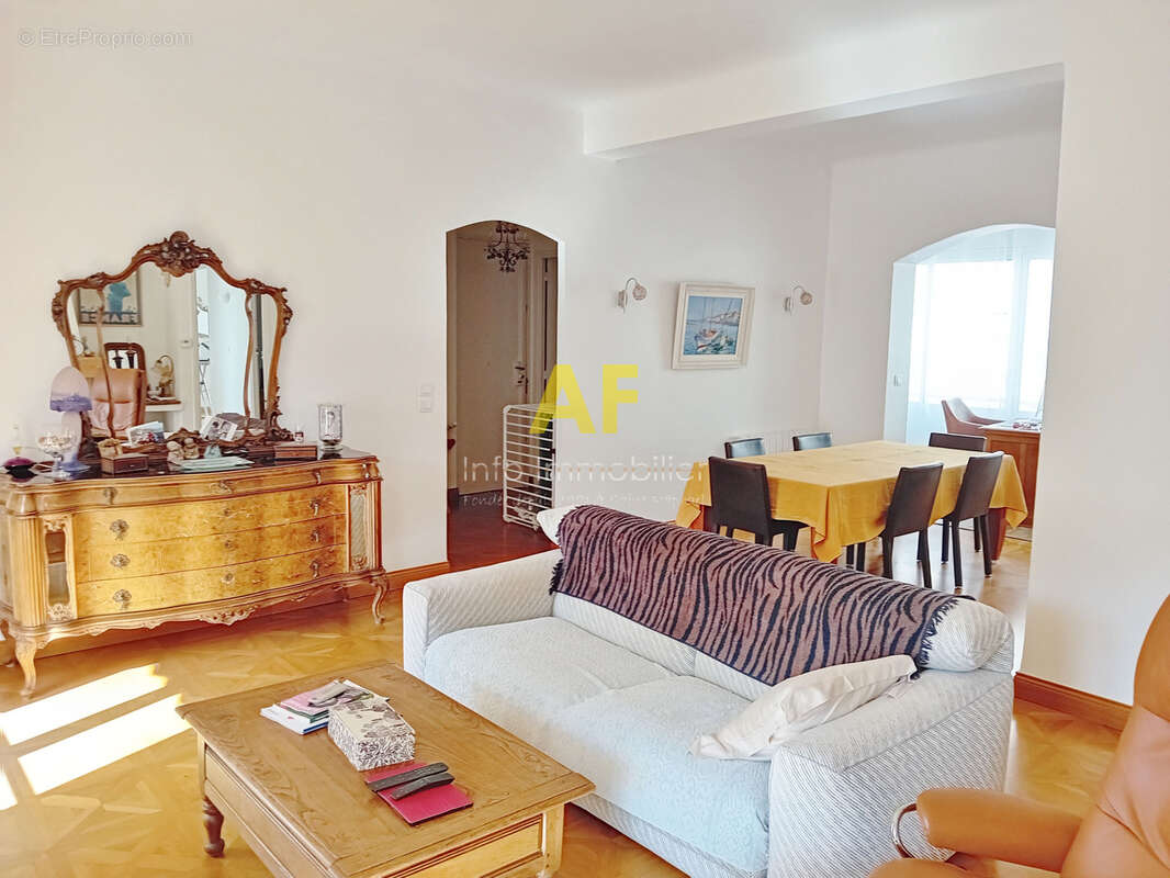 Appartement à SAINT-RAPHAEL