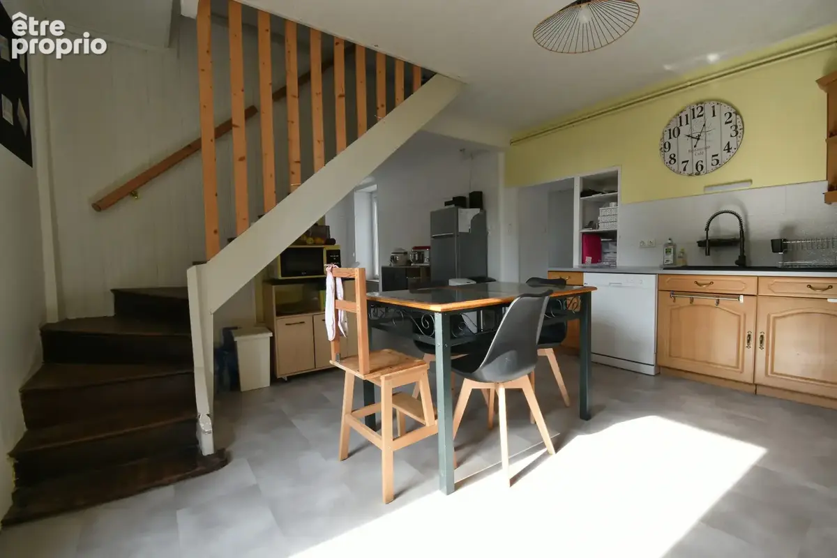 Maison en pierre rénovée – 134 m² – 3 chambres – Terrain de 1 100 m² - photo 11