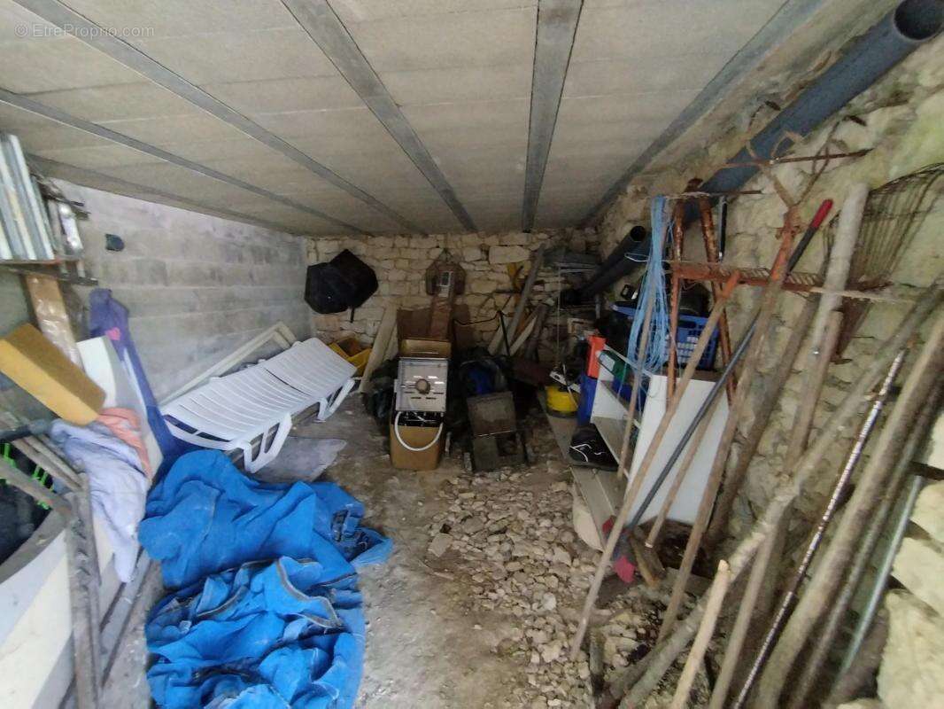 Maison à CASTELNAU-MONTRATIER