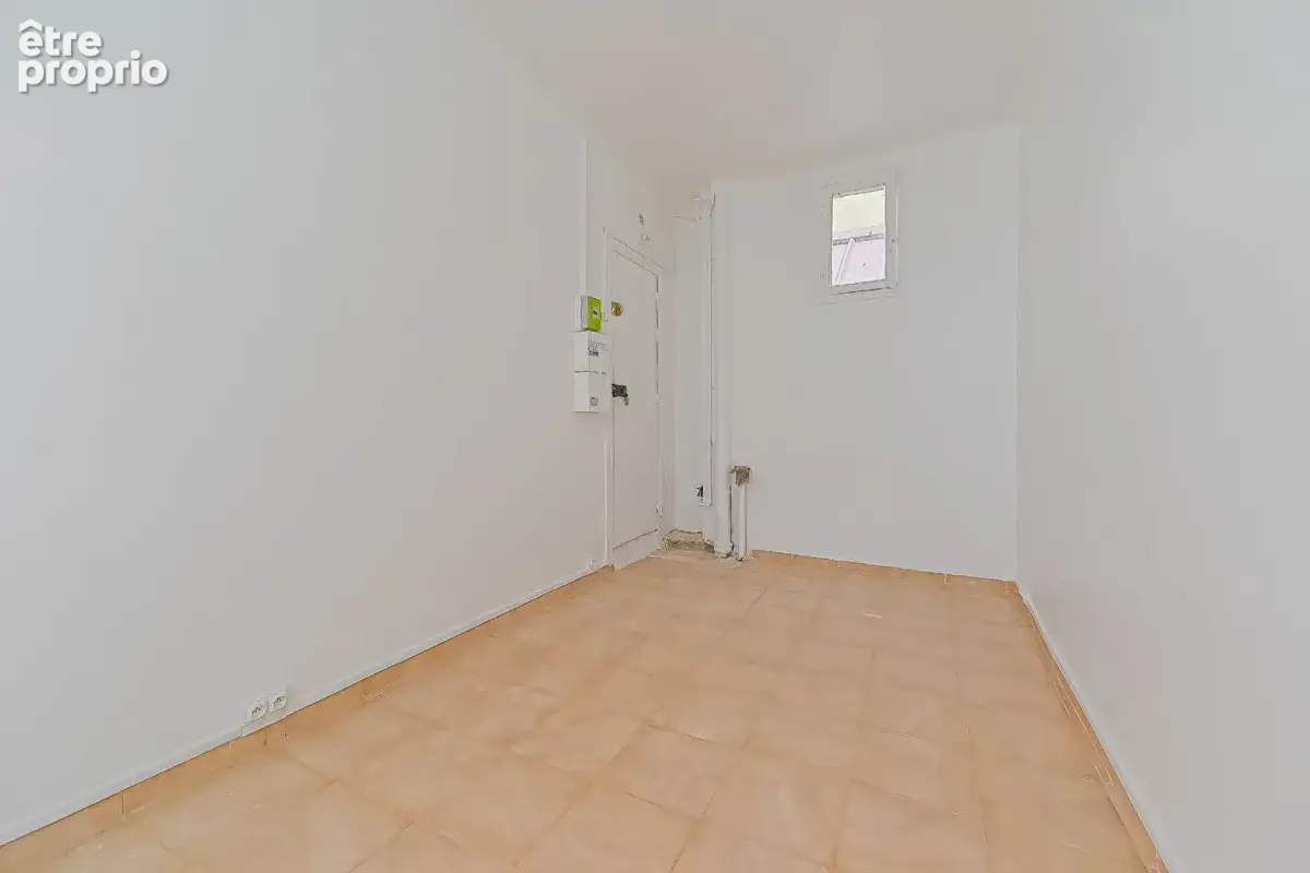 Studio à vendre en rez-de-chaussée à Paris - Réf 5391 - photo 8