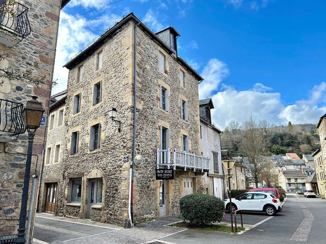Appartement à SAINT-GENIEZ-D&#039;OLT