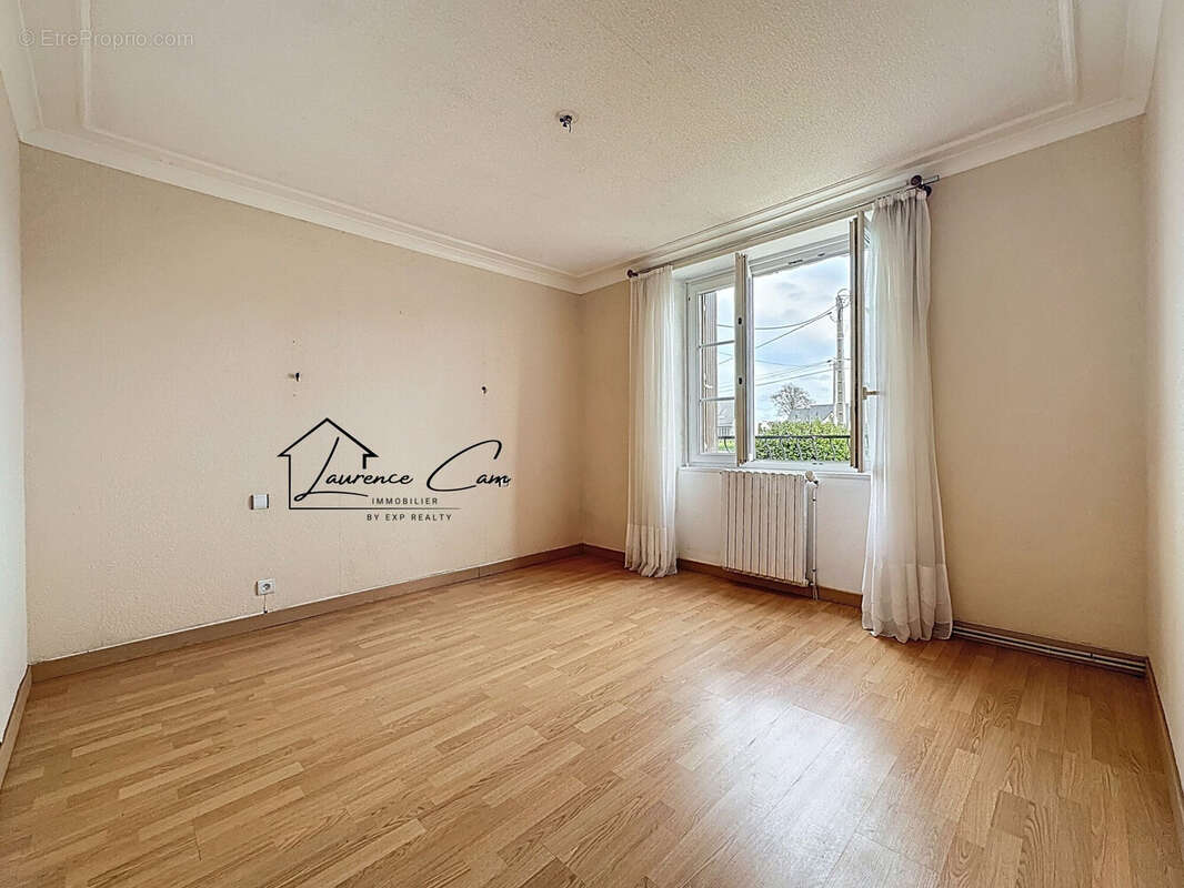 Maison à PLOUGUERNEAU