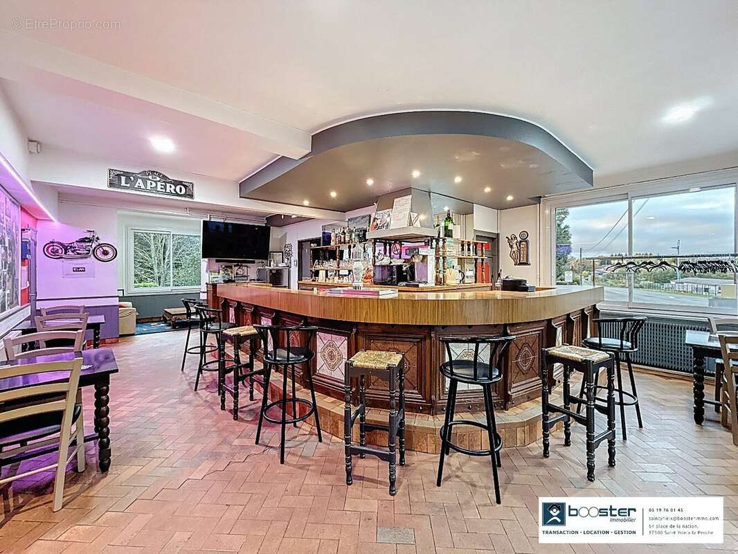 Commerce à COMPREIGNAC