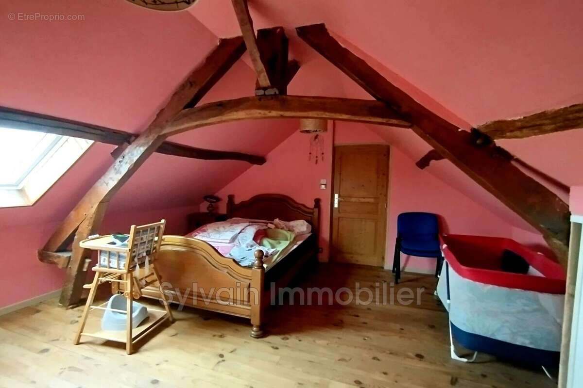 Maison à LA FEUILLIE