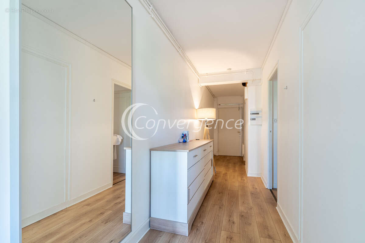 Appartement 3 chambres, terrasse et balcon - photo 11