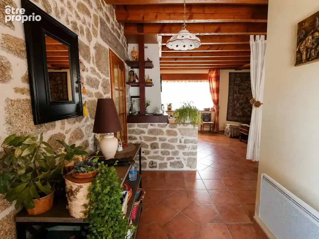 Maison 154 m² à Saint-Chabrais  - photo 6