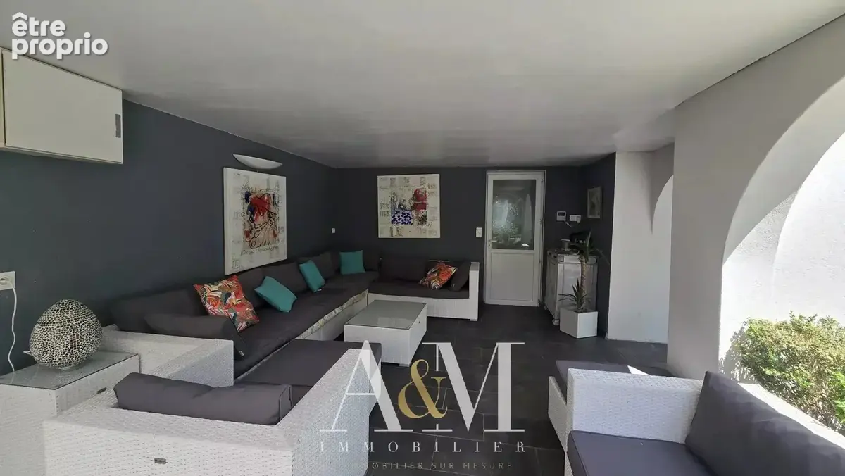 Le Cailar (30) – Villa 190 m²  4 chambres  Piscine  Terrain 640 m² – 598 000 € - photo 6