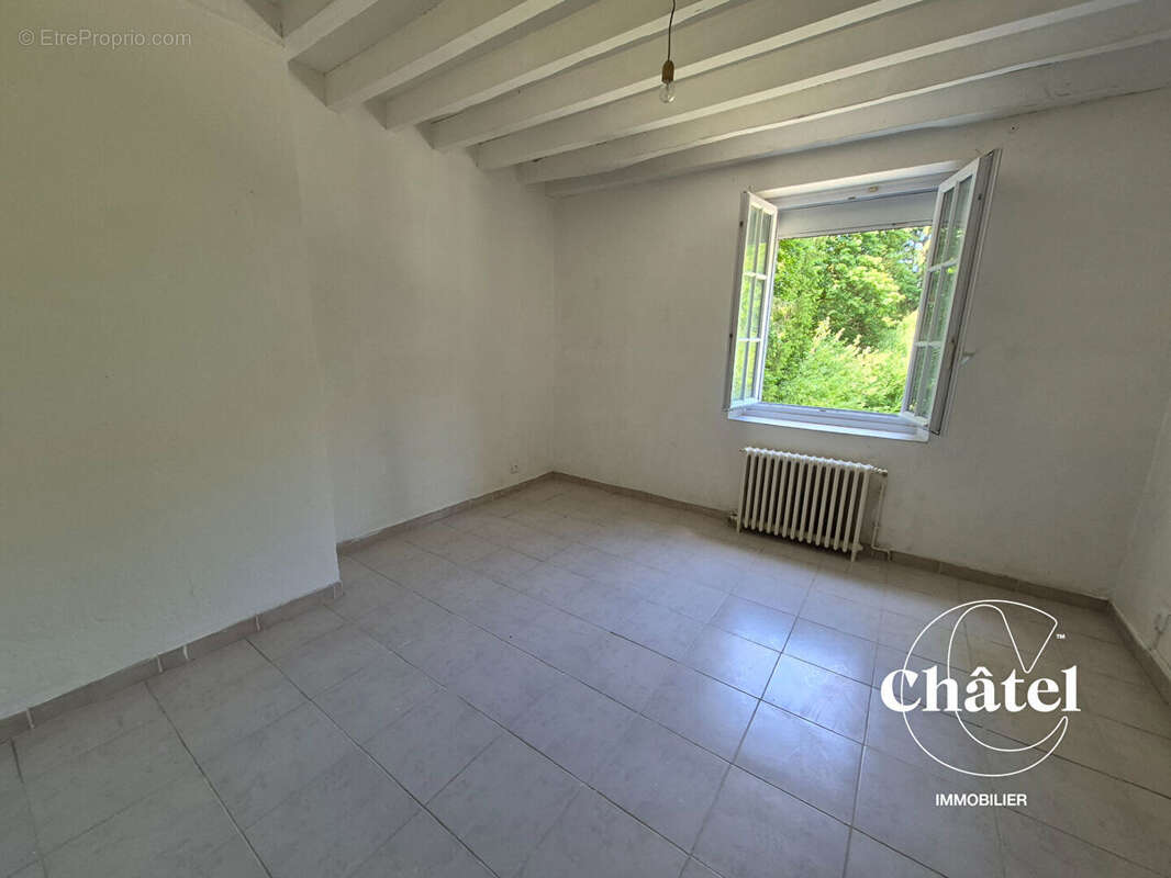 Maison à CIRES-LES-MELLO