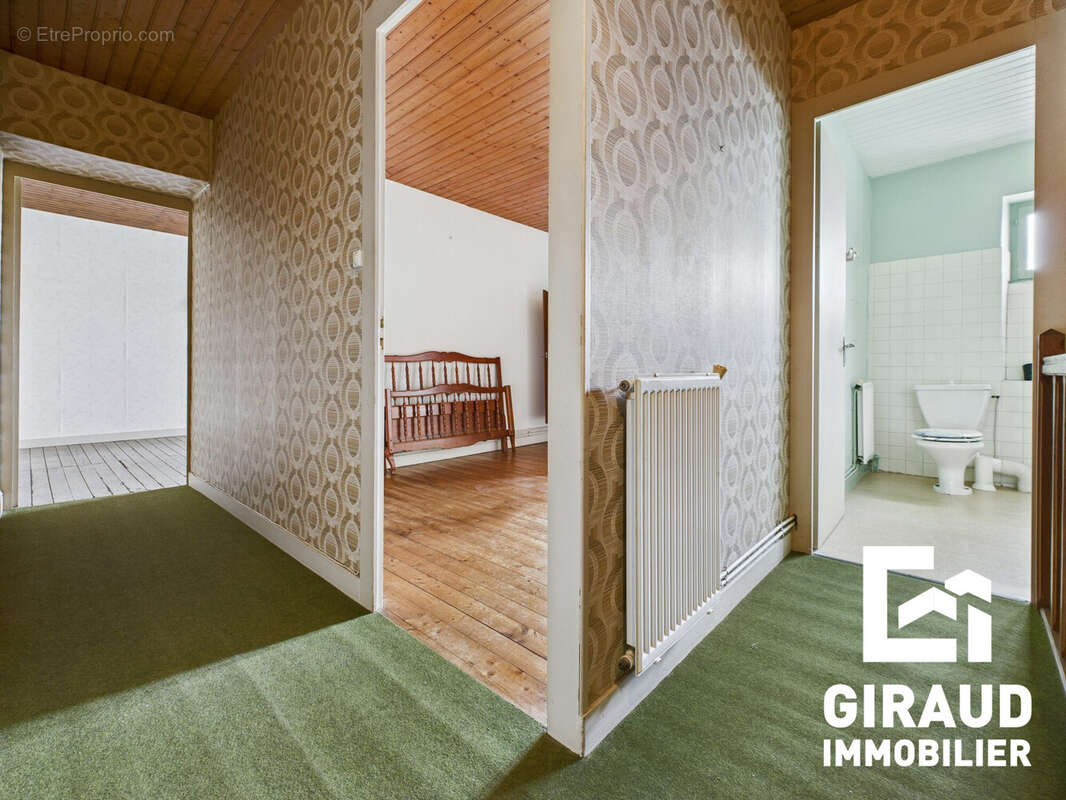 Maison à SAINT-CYR-DES-GATS