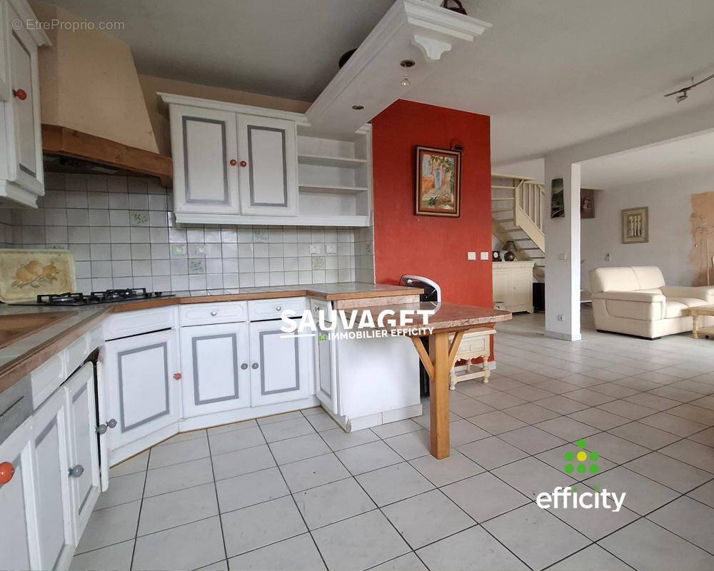 Appartement à REIGNIER